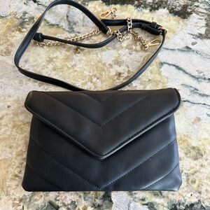 Elegant Black Quilted Women's Bag